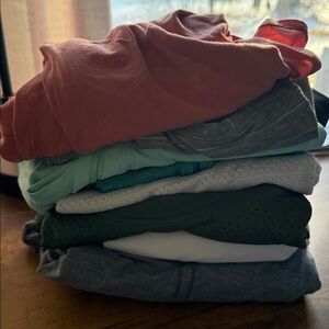 Lululemon bundle - size S/M (12 pieces)